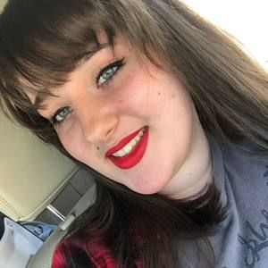 Meet your Posher, Desiree